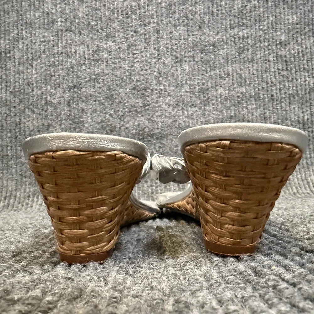 Lilly Pulitzer Wedge Sandals Womens 8.5 M Silver Braided Thong Resort Raffia